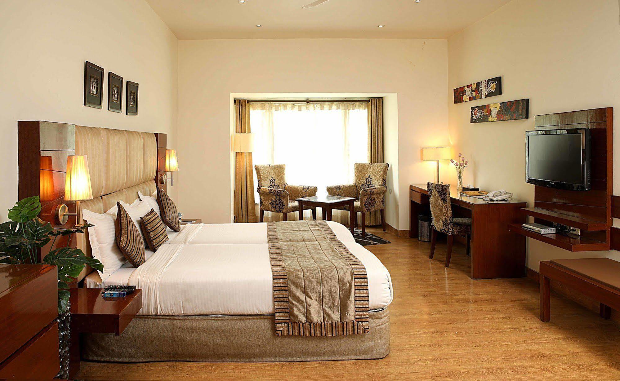 מלון ניו דלהי Ahuja Residency Sunder Nagar מראה חיצוני תמונה