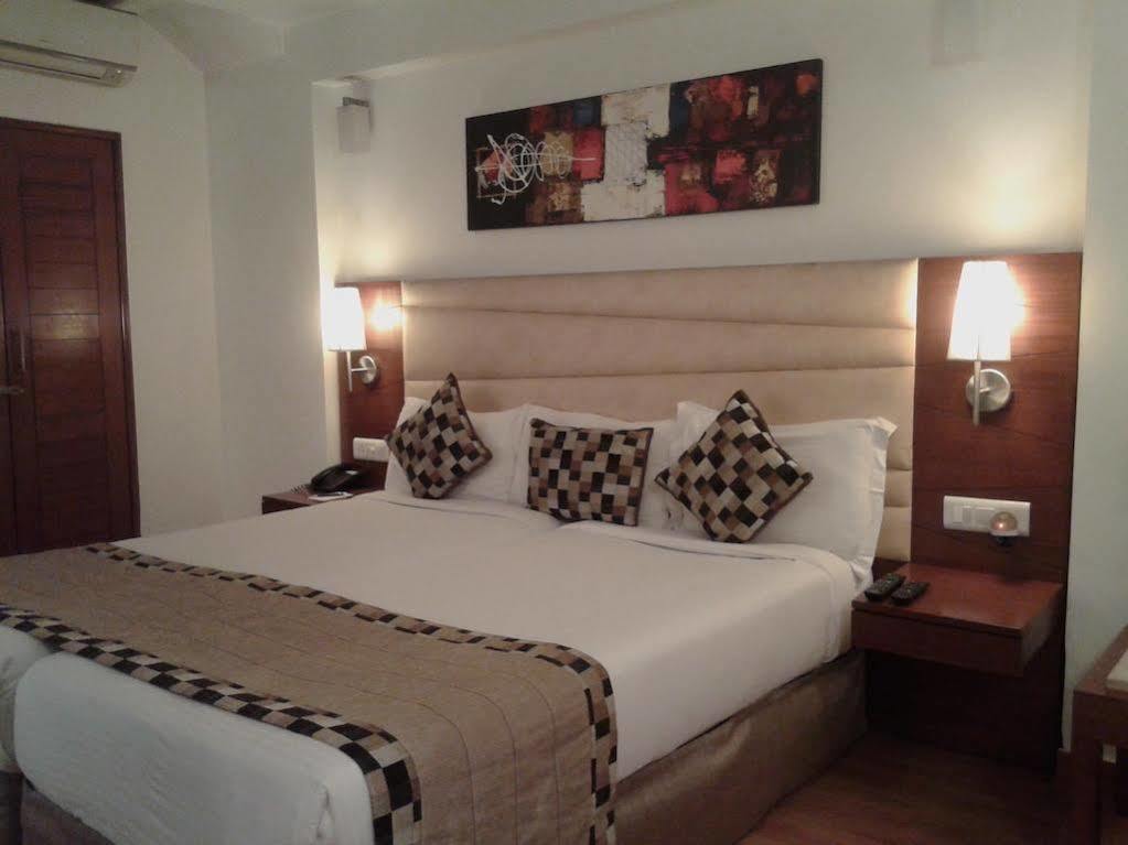 מלון ניו דלהי Ahuja Residency Sunder Nagar מראה חיצוני תמונה