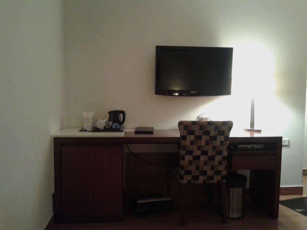 מלון ניו דלהי Ahuja Residency Sunder Nagar מראה חיצוני תמונה