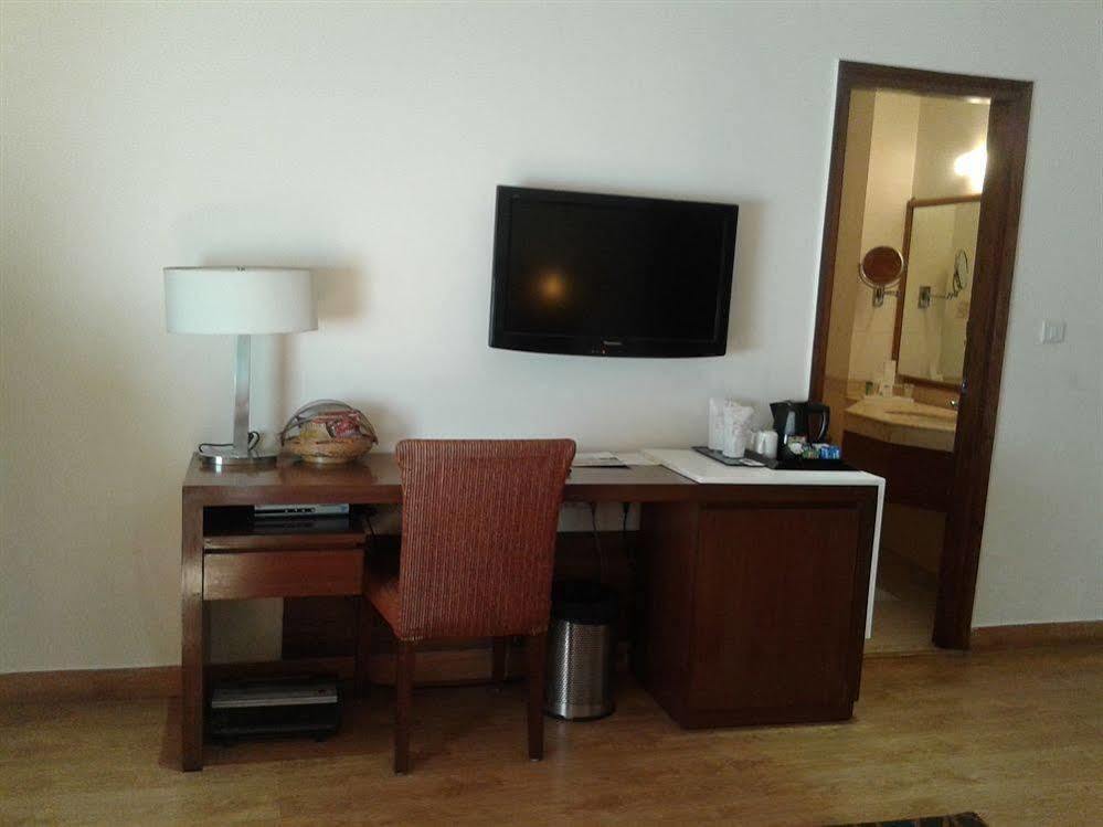 מלון ניו דלהי Ahuja Residency Sunder Nagar מראה חיצוני תמונה