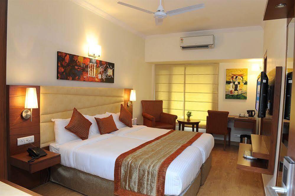 מלון ניו דלהי Ahuja Residency Sunder Nagar מראה חיצוני תמונה